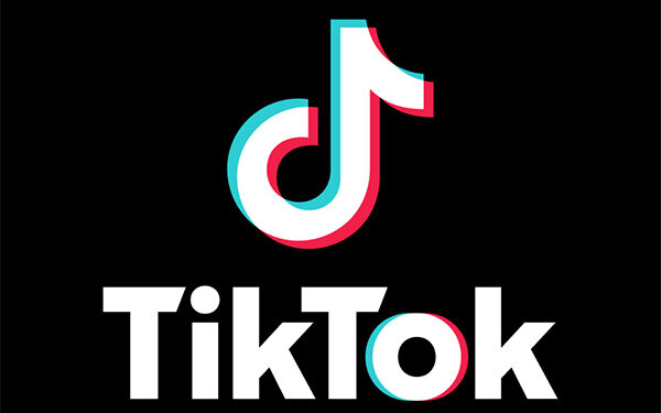 TikTok lanza una agencia de viajes con Booking y Expedia