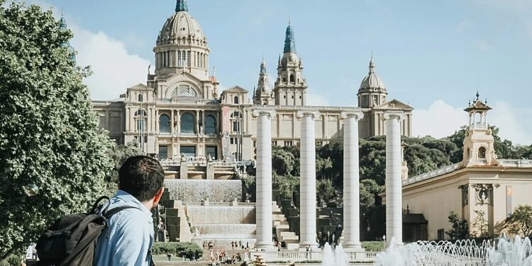 ¿España, Italia o Francia, qué países de Europa atraen a más turistas?
