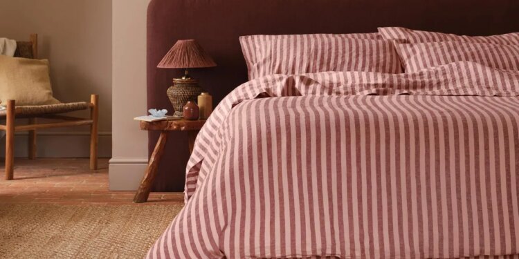 26 Summer Bedding Ideas, from Lightweight Quilts to Linen Sheets