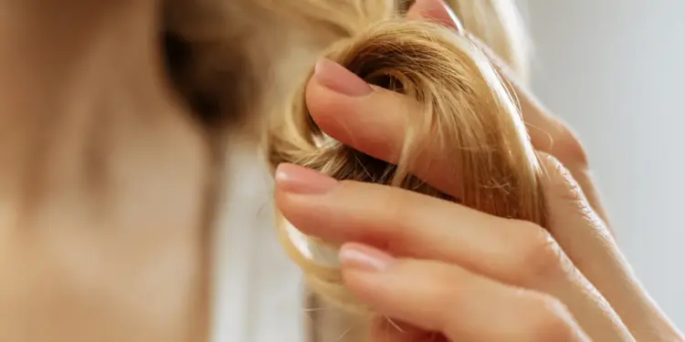 5 Foods That Reduce Seasonal Hair Loss, According to Experts