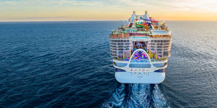 A solo 50 minutos de Houston, este gigantesco parque acuático flotante en el crucero más grande del mundo se convertirá en tu refugio tropical favorito