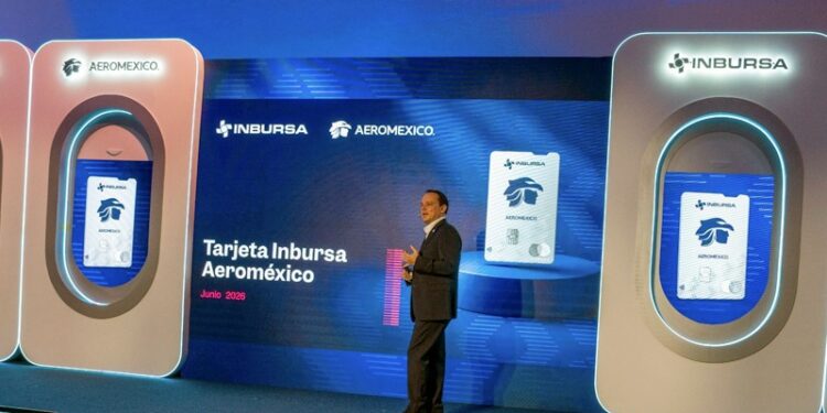 IT-ANÁLISIS: Inbursa y Aeroméxico lanzan portafolio de tarjetas con recompensas para viajes