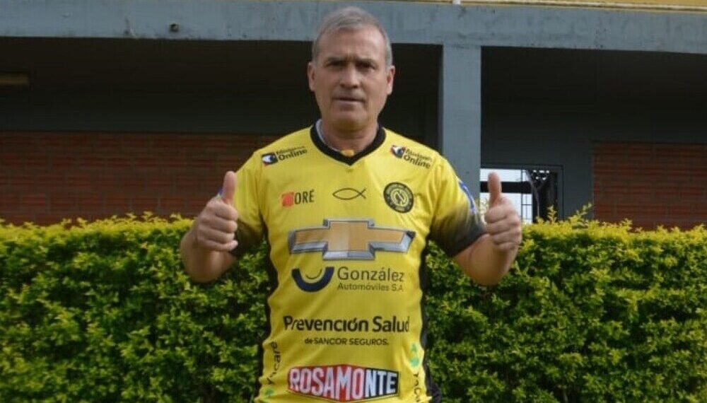 Adrián Álvarez dejó de ser el entrenador de Crucero del Norte