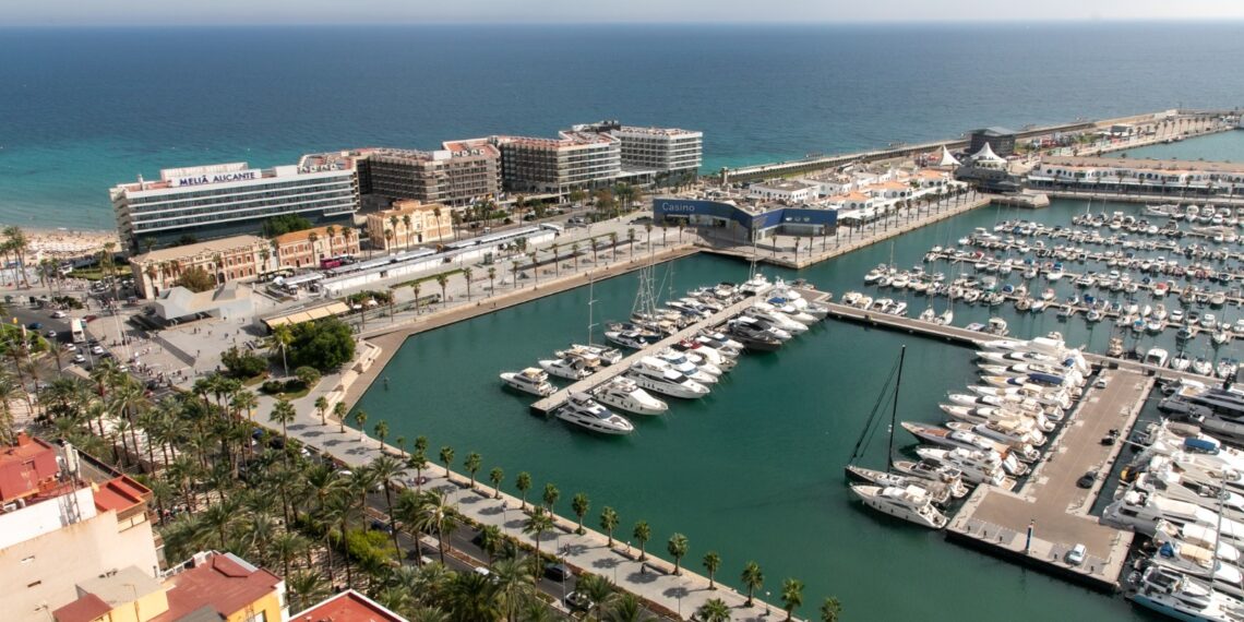 Alicante y Puerto refuerzan su alianza para garantizar espacios portuarios más seguros y accesibles