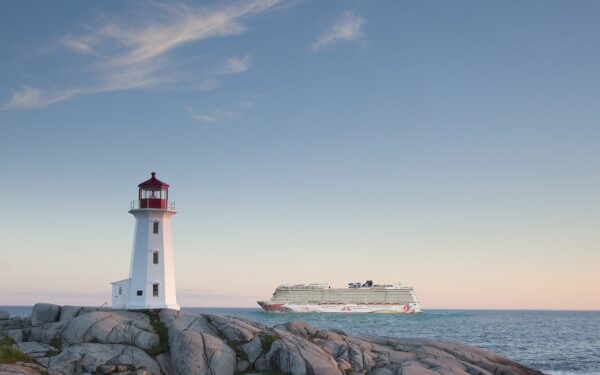 Norwegian Cruise Line ofrece 50% de descuento en todos los cruceros con programa Free at Sea