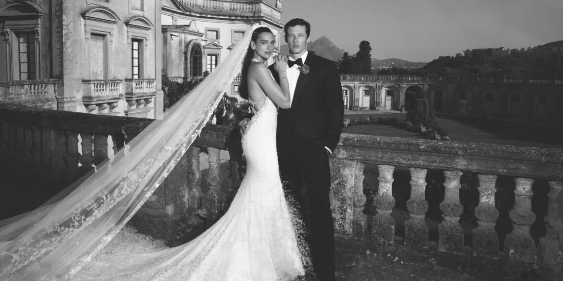 Estas son las fotos OFICIALES de la boda de Dua Lipa y Callum Turner en Sicilia y con su vestido de novia Chanel
