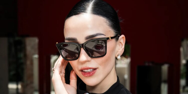 Estos son los lentes de Carolina Herrera que usaremos en verano 2026