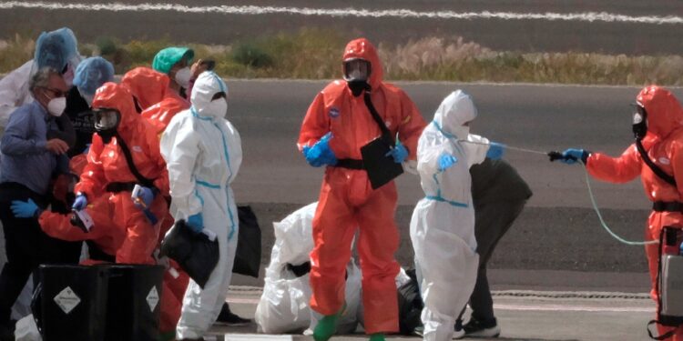 Brote de hantavirus en el crucero: tras más de cuarenta días de encierro, los pasajeros de EEUU pudieron volver a sus casas