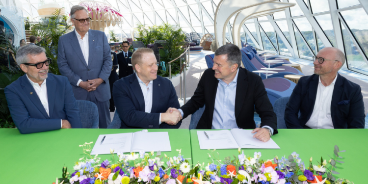 Royal Caribbean ovaciona la llegada del Legend of the Seas - Report News