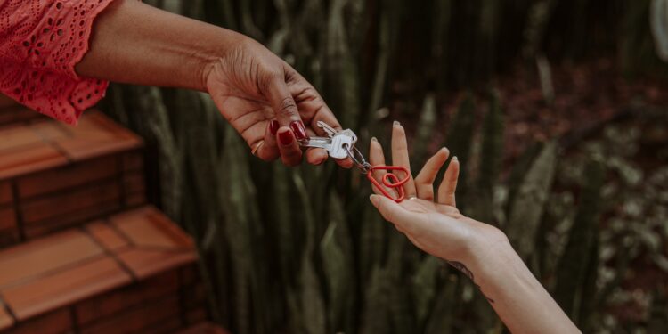 Airbnb revela cómo los latinos en EE. UU. planean vivir el Mundial 2026: en familia, en grupo y con impacto económico local