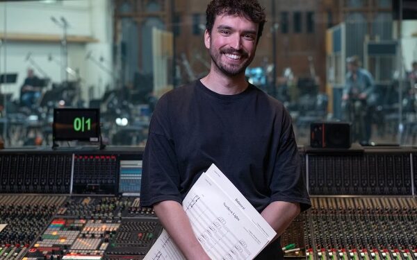 Compositor de Hollywood lanza banda sonora inspirada en un crucero