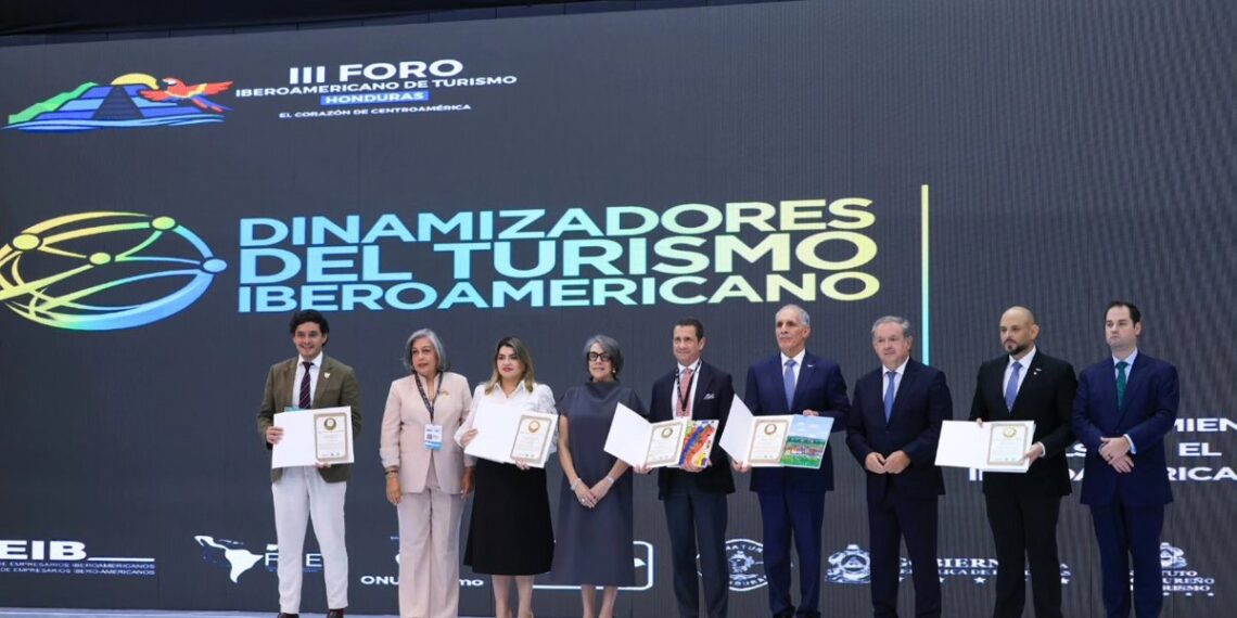 El Foro de Turismo impulsa compromiso regional para fortalecer la industria turística