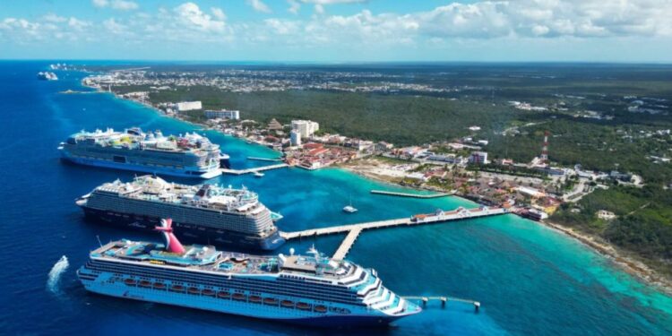 Consolida Cozumel turismo de cruceros; espera cerrar con mil 370 arribos