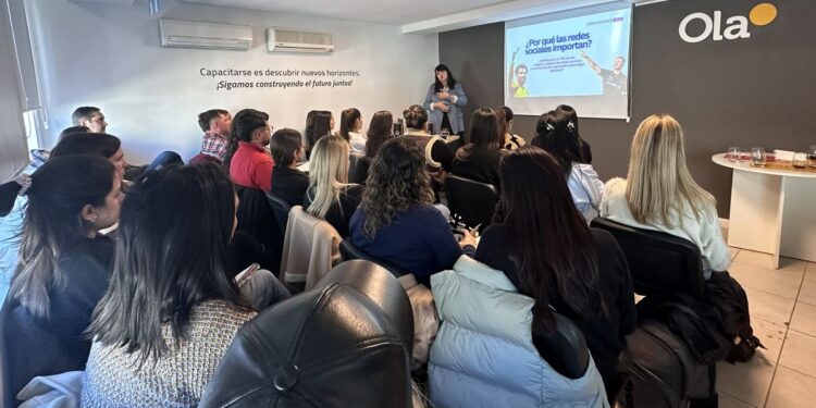 Creadores Ola en tu ciudad llegó a Córdoba para capacitar a los agentes de viajes