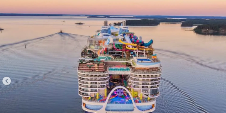 El crucero con el parque acuático más grande del mundo elige Málaga para su debut