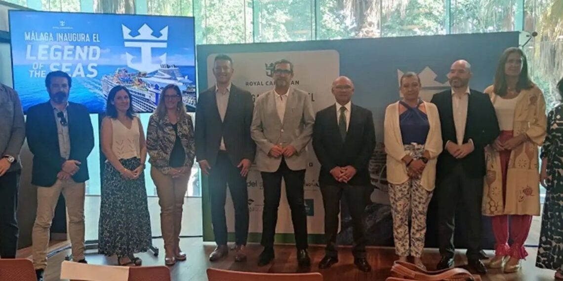 El Legend of the Seas en Málaga demuestra la confianza de las navieras en la Costa del Sol