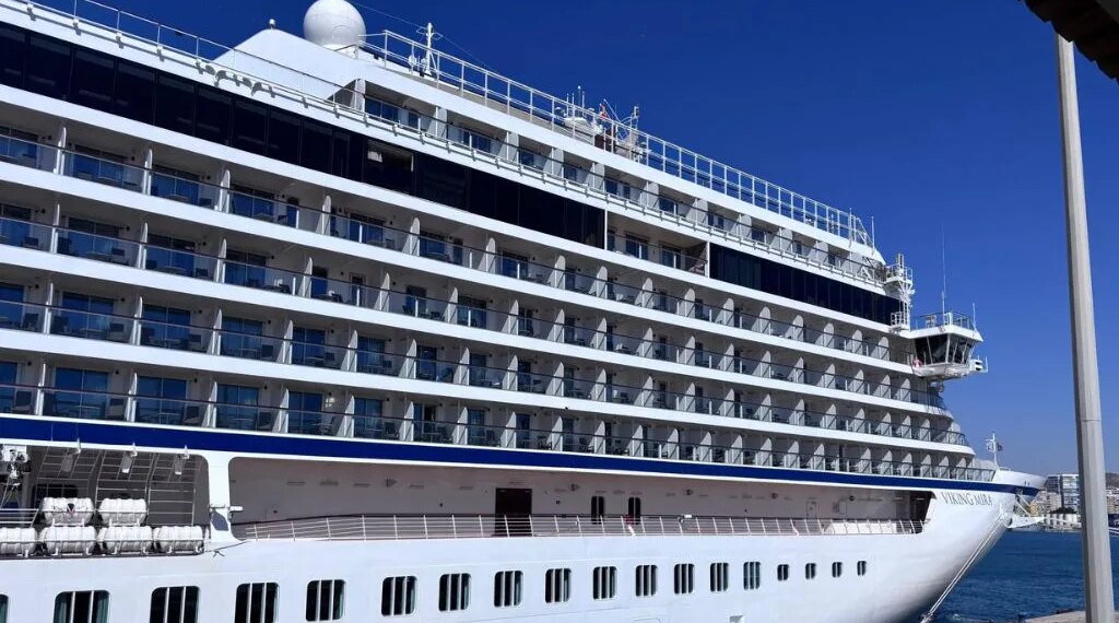 El crucero de turismo “Viking Mira” estrena ruta entre Barcelona y Reikiavik con escala inaugural en Málaga