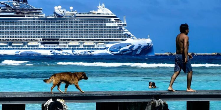 Naufraga el megaproyecto de Royal Caribbean en México, pero los tribunales no han dicho su última palabra