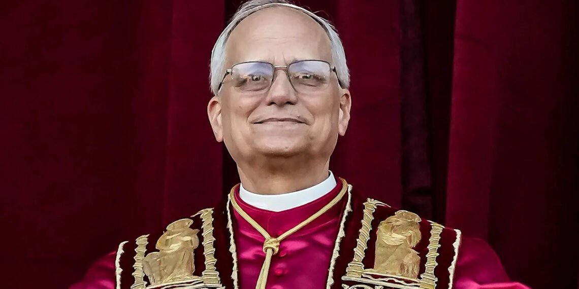 El papa León XIV comienza su viaje a España