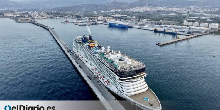 El Puerto de Motril sustituye el megaproyecto de cruceros por un centro de recepción que podría ir ampliando