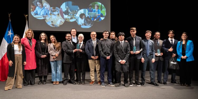 Industria turística se reunió en los Pineapple Talks 2026 de Duoc UC para proyectar el futuro de uno de los motores económicos de la Región de Valparaíso