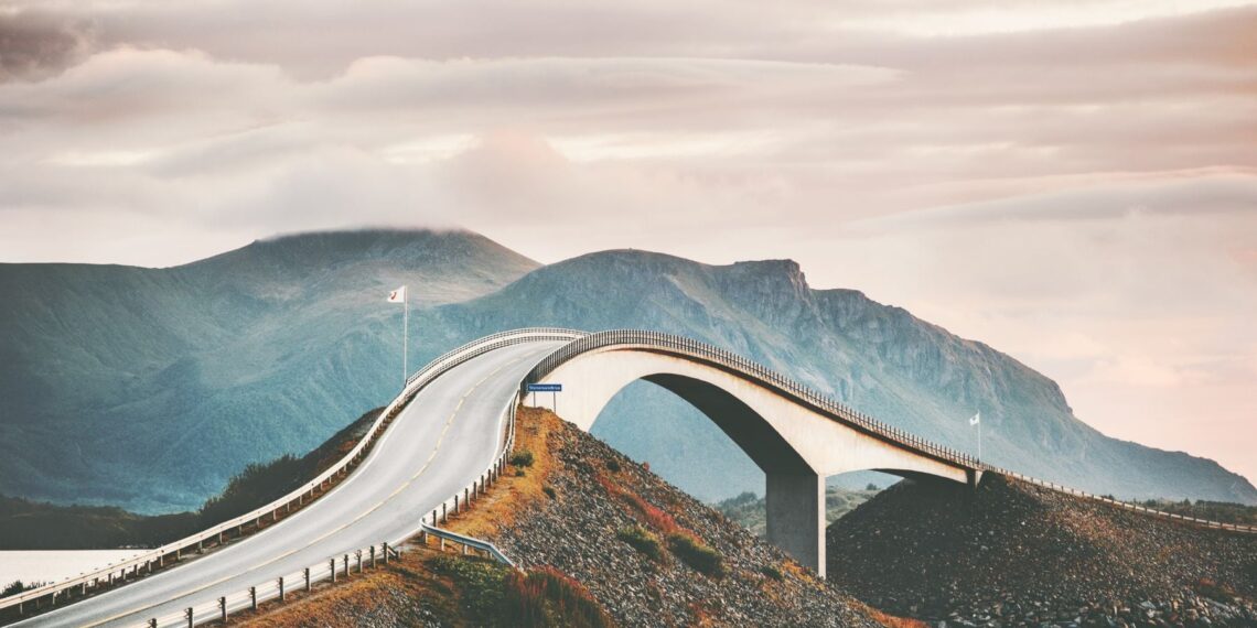 España y Portugal firman una alianza sin precedentes en su historia: van a construir un puente de 85km que ahorra horas de viajes y ésta es su ubicación exacta