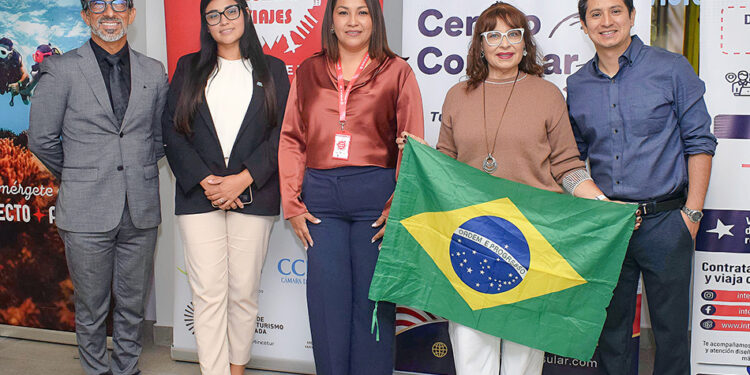CENTRO CONSULAR REFUERZA ASESORÍA PARA VISAS