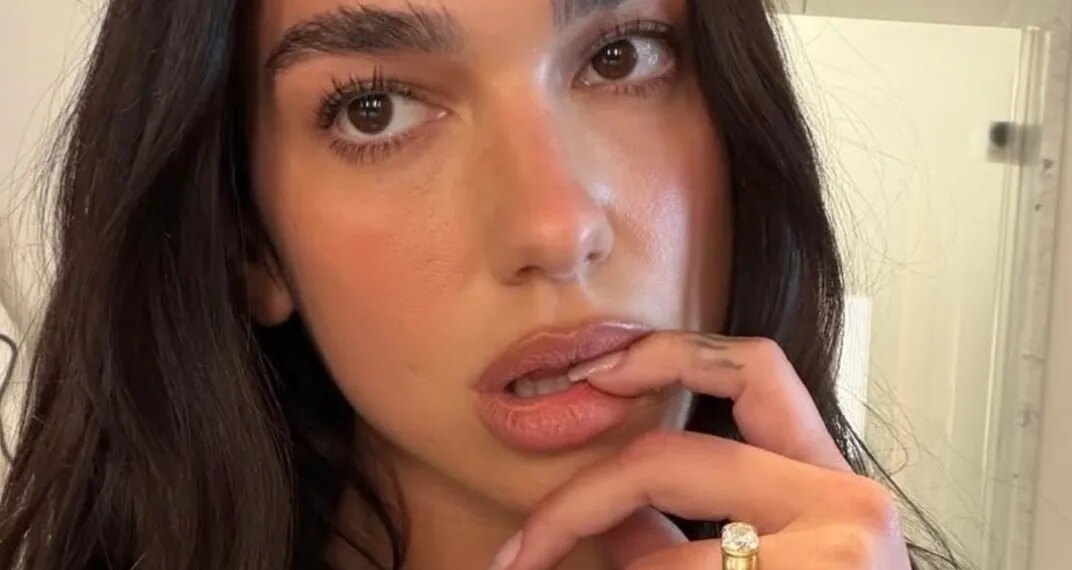 We Finally Know Who Designed Dua Lipa’s Engagement Ring