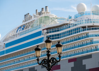 Tres escalas de cruceros en Cádiz dejan más de 5.700 pasajeros en la ciudad · Cadiznoticias