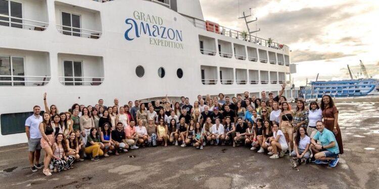 Iberostar reconoce a los agentes latinos con una experiencia a bordo del Grand Amazon Expedition