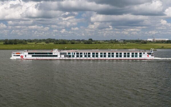 Century Star pasa primeros tests para iniciar rutas por el Danubio