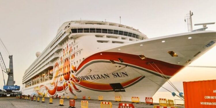 Norwegian Sun modifica itinerario por el Báltico tras problemas de propulsión