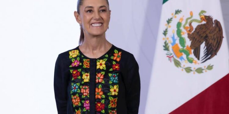 Lanza Sheinbaum sorteo de viajes al sureste para padres que cumplen años el 21 de junio