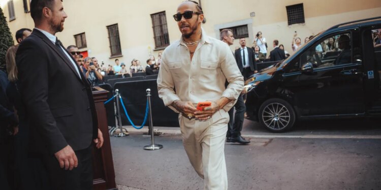 The Best Street Style Photos From the Spring 2027 Menswear Shows in Milan