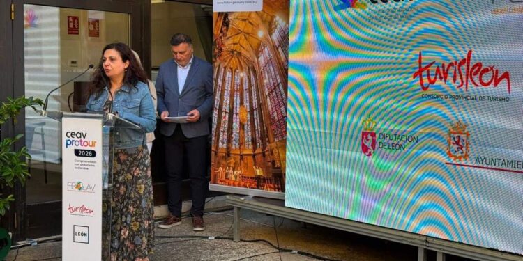 León muestra su excelencia patrimonial y gastronómica a profesionales turísticos