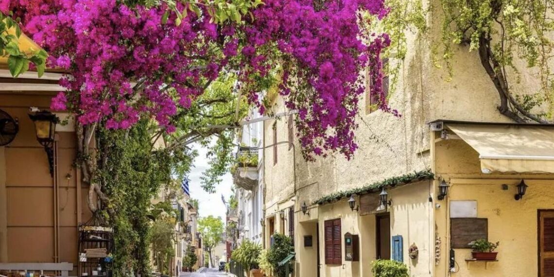 Los 10 viajes que debes hacer después de los 65 años: combinan belleza, comodidad y experiencias memorables en un mismo destino
