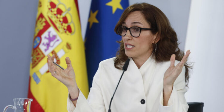 Los españoles del crucero permanecerán en cuarentena en el hospital Gómez Ulla de Madrid