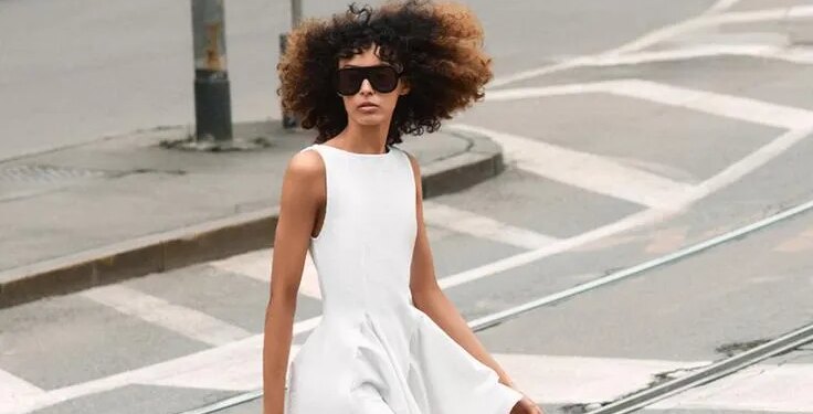Vestidos blancos en rebajas de verano 2026: Los más bonitos para comprar en Zara