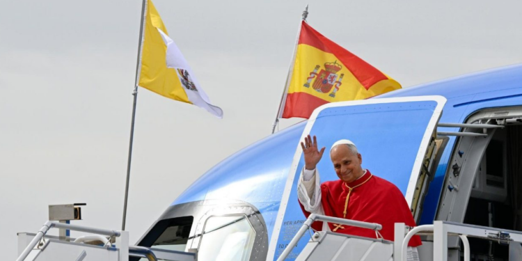 15 años después, España recibe de nuevo a un papa: León XIV aterriza en la capital para su cuarto viaje