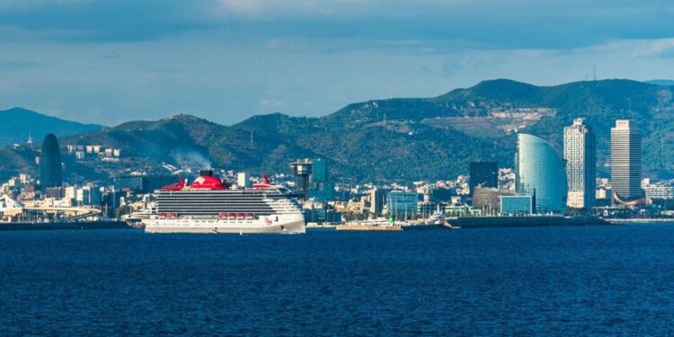 WTTC critica la subida de la tasa tur&iacute;stica a cruceros en Barcelona