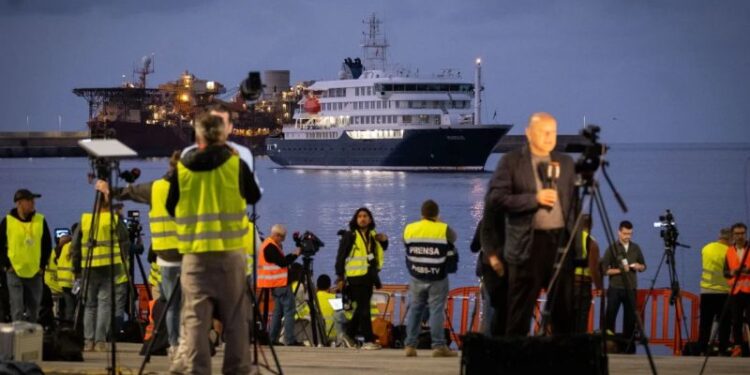 Resumen de noticias de llegada del crucero MV Hondius a Tenerife