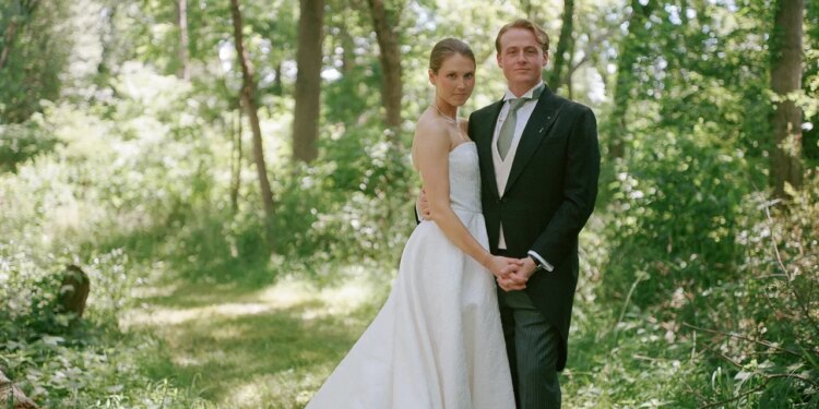 Rose Esselstyn Wore Oscar de la Renta to Marry Teddy Kennedy III on Her Family’s Historic Hudson Valley Farm