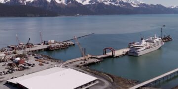 Royal Caribbean inaugura nueva terminal de cruceros en Alaska