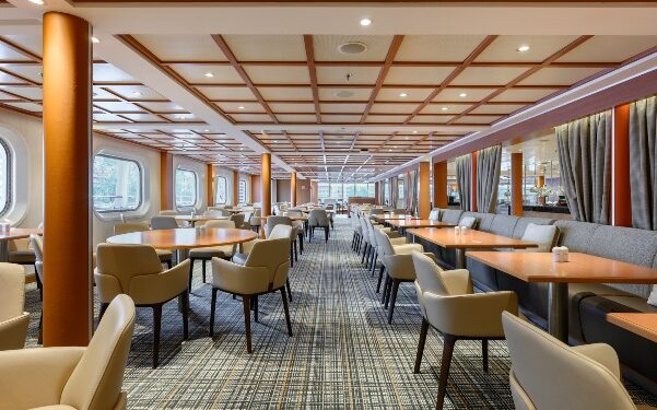 Seabourn Quest sale de dique seco con espacios renovados y experiencia a bordo más sofisticada