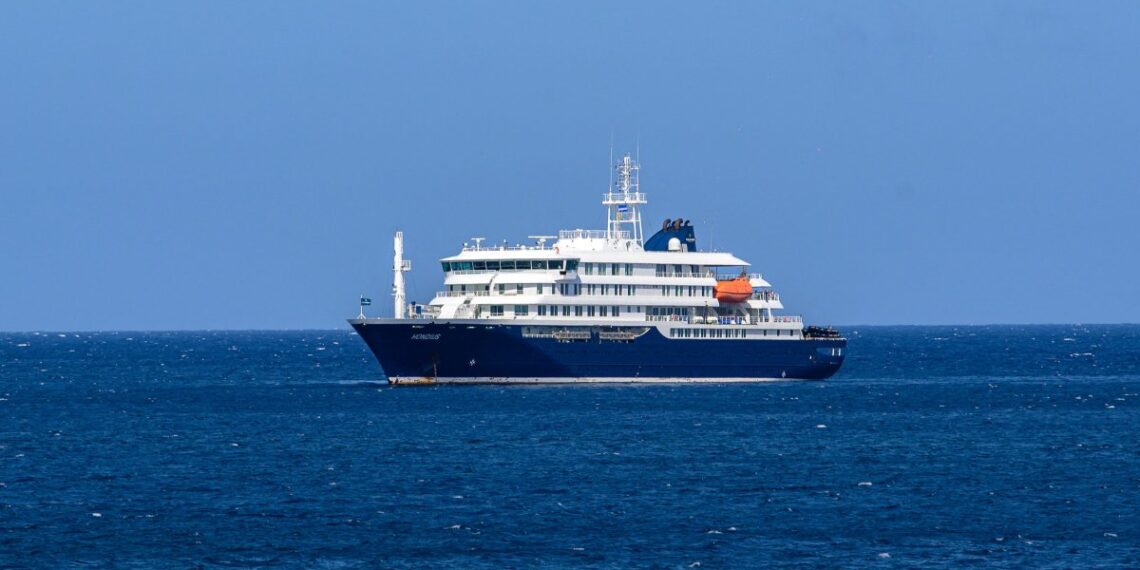 Evacúan a tres pacientes del crucero con brote de hantavirus – Telemundo Area de la Bahía 48