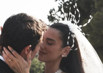 Uñas elegantes para novias, Dua Lipa lució la manicura nupcial que vale la pena llevar siempre