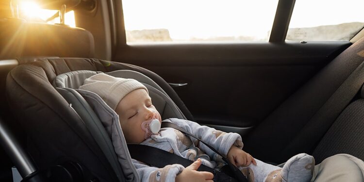 Viajes seguros en coche para los más pequeños