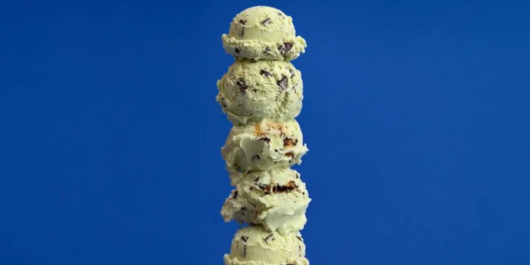 Vogue à la Mode! Celebrate Vogue’s Summer Issue With a Signature Ice Cream