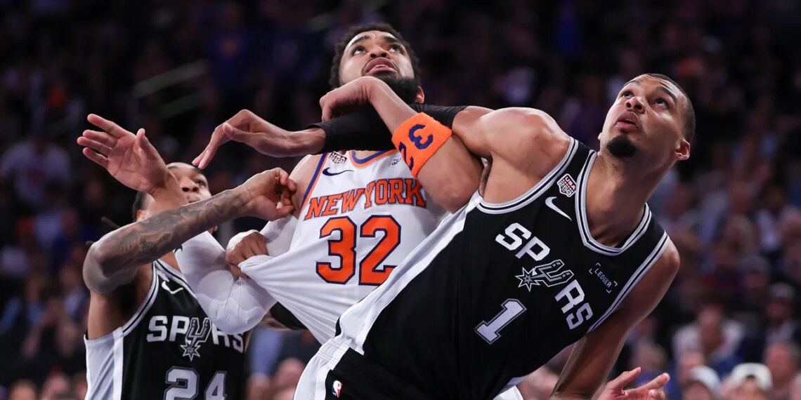 Can You Dress Like a Spurs Fan in Knicks Land?