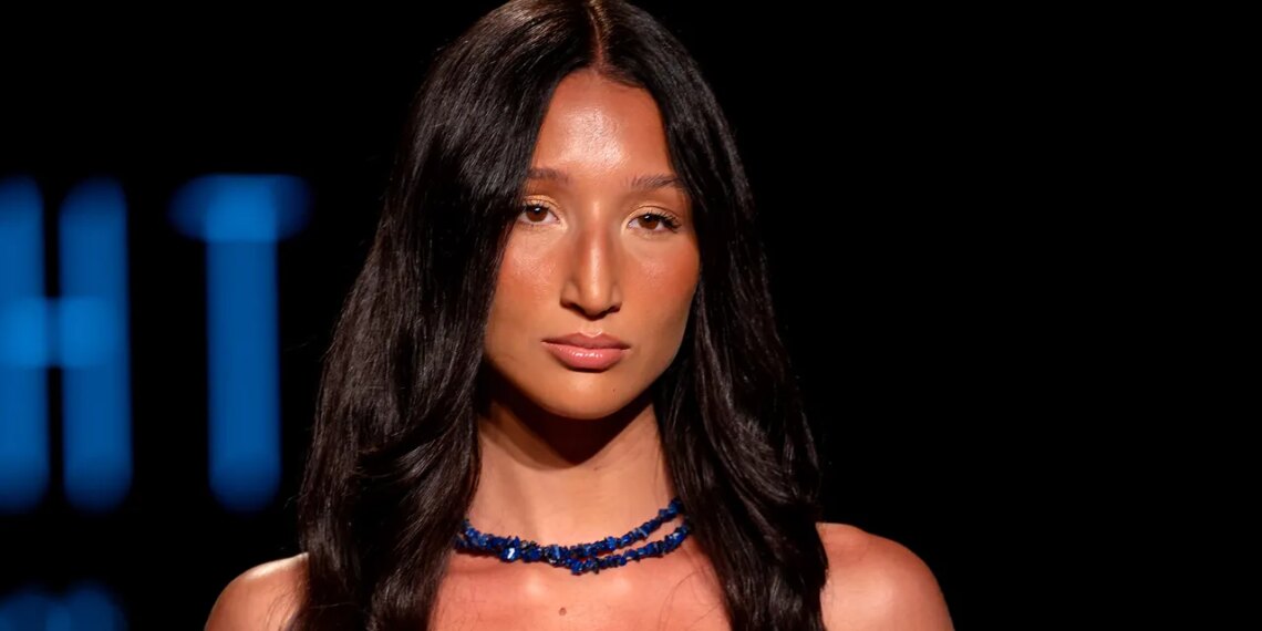 ¿Los trajes de baño azules están de moda? Eight Swimwear acaba de confirmarlo
